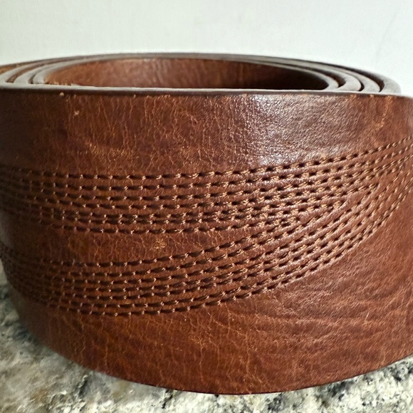 Michael Kors Brown Leather Belt With Brass Buckle main image 8